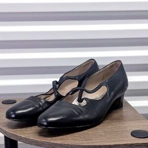 Dark Academia Vintage Trotters Navy Leather Mary Jane Heels Size 7 Quiet Luxury